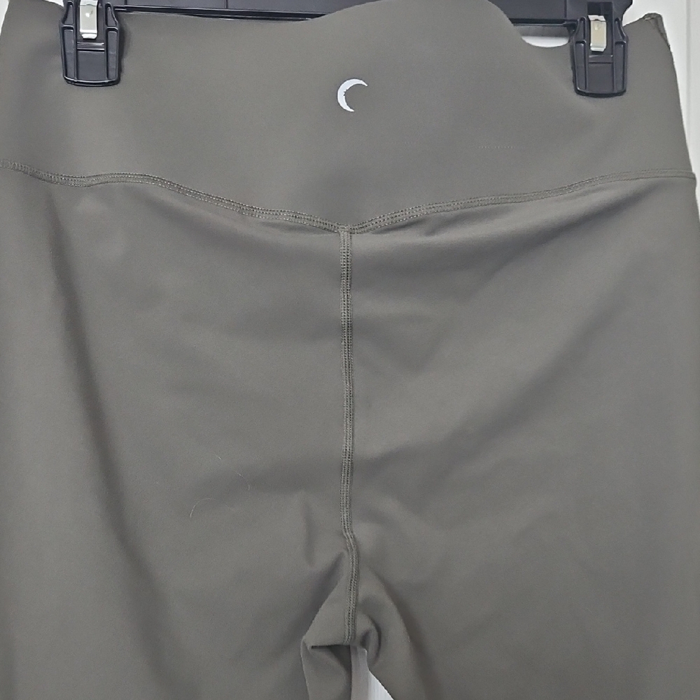 ZYIA Women's Olive Green Leggings - Picture 4 of 5